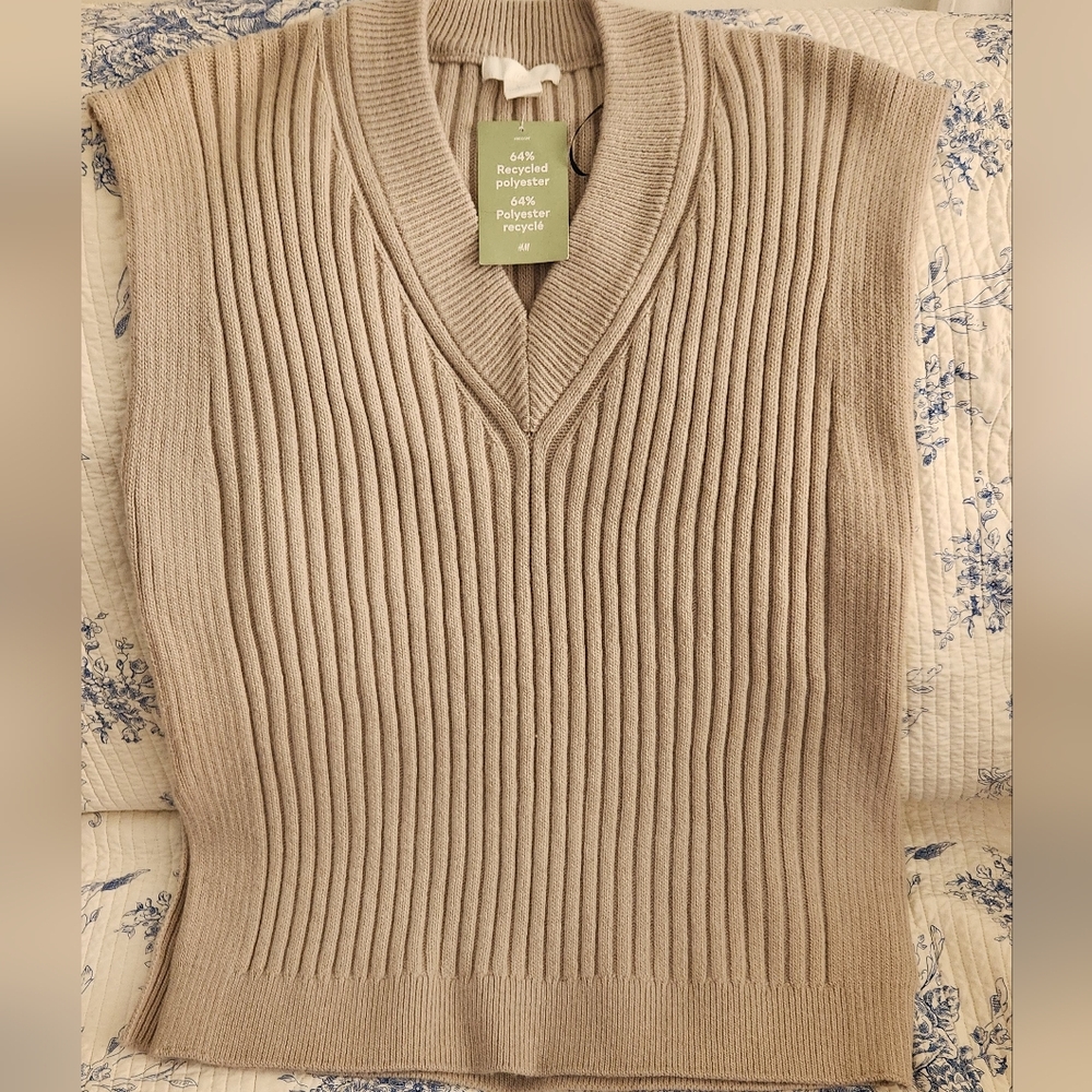 H&M Vest - Picture 4 of 4